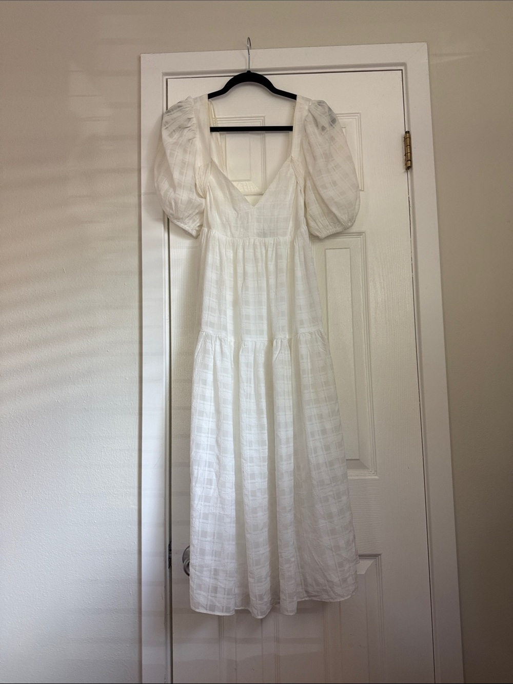 Lulu's White Puff-Sleeve Tiered Maxi Dress